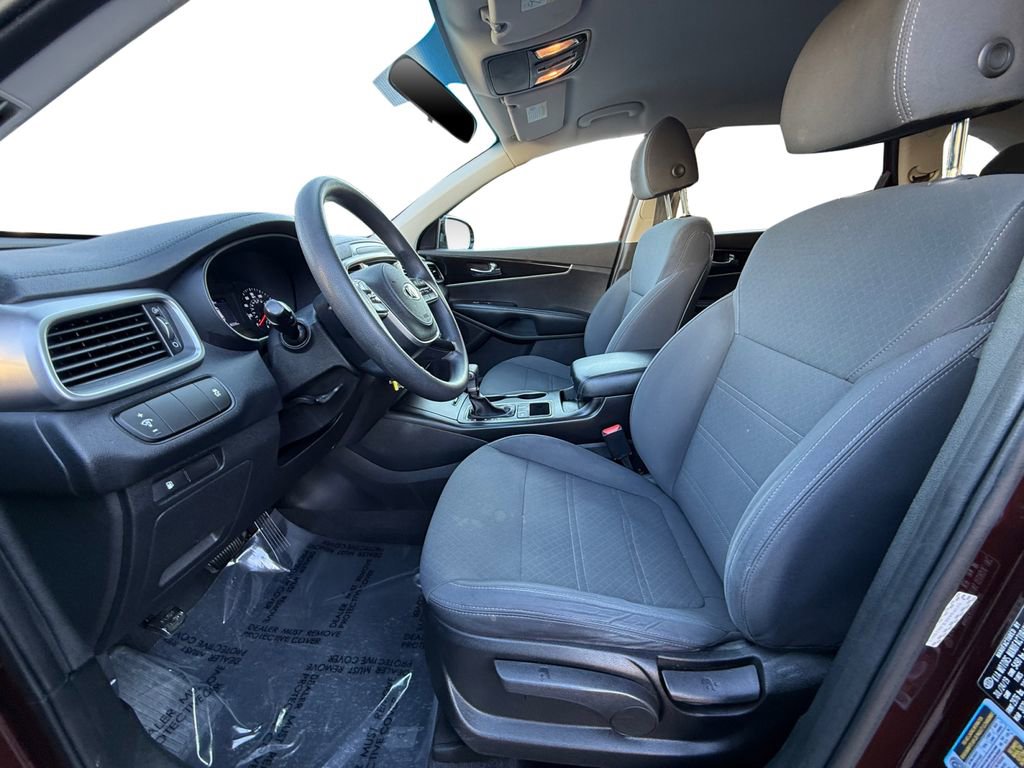 Used 2020 Kia Sorento LX image 9