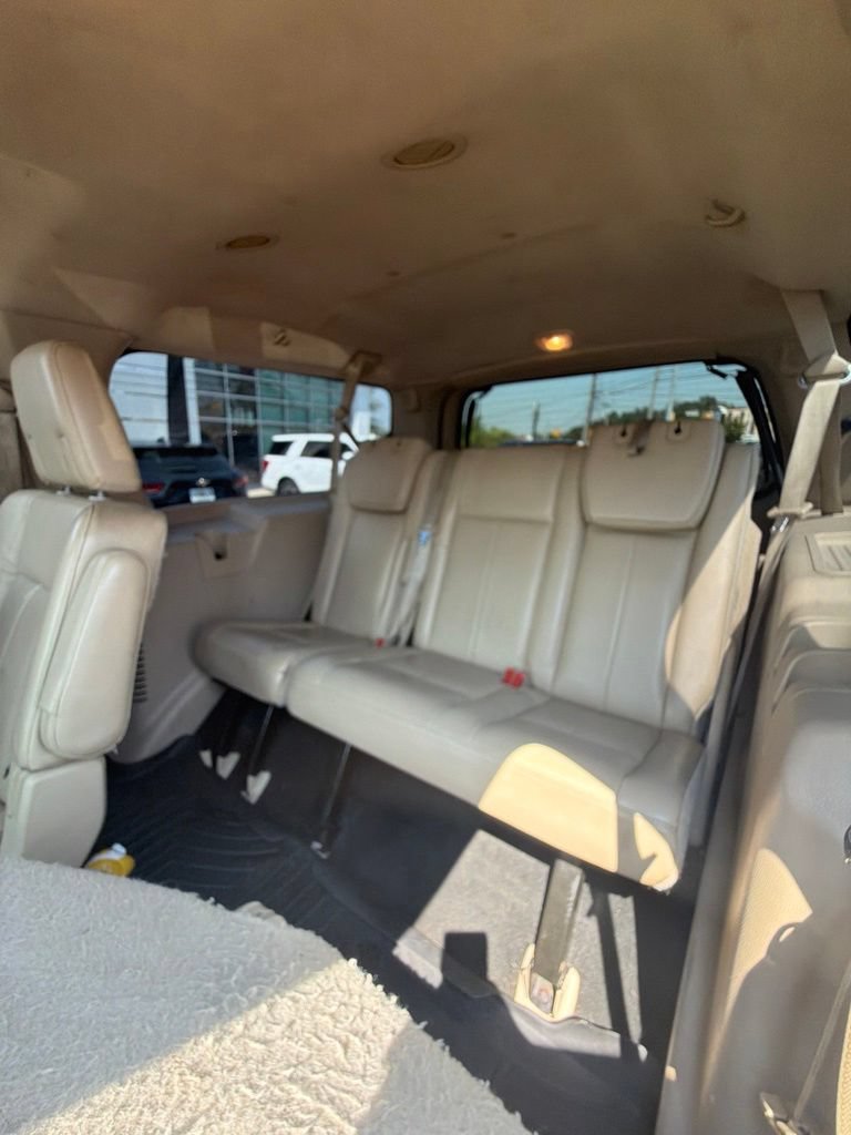 Used 2017 Ford Expedition EL Limited w/ Equipment Group 301A AWD/4WD image 16