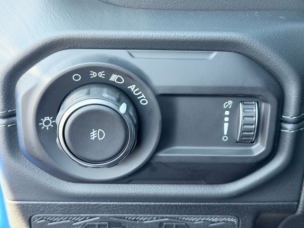 New 2026 Jeep Wrangler Unlimited Sahara AWD/4WD image 11