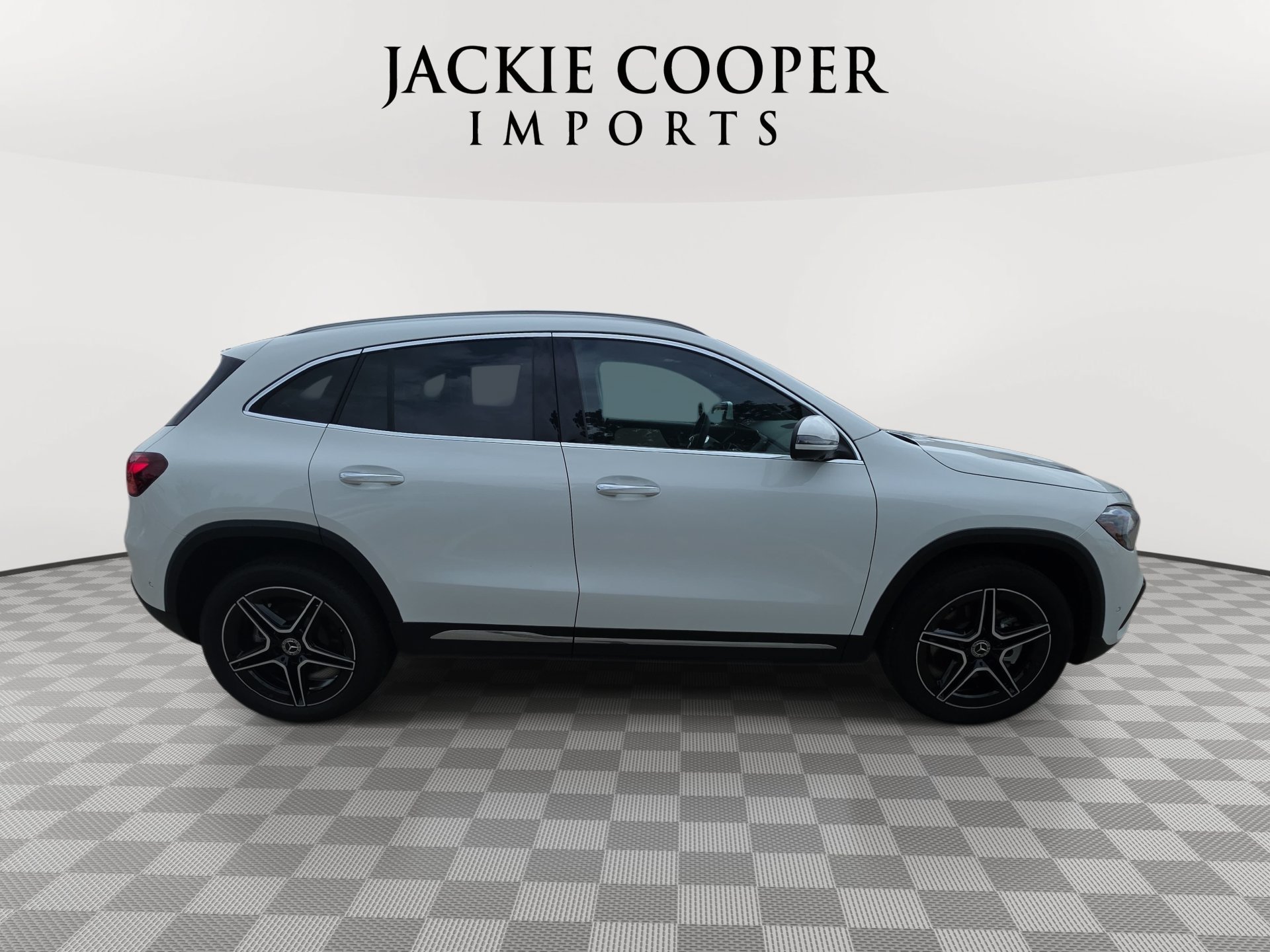 Used 2026 Mercedes-Benz GLA 250 4MATIC image 4