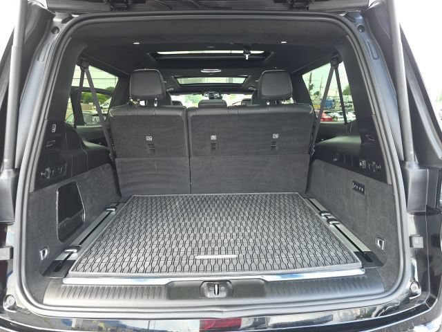 Used 2025 Jeep Grand Wagoneer L Series III w/ Rear Seat Video Group 1 AWD/4WD image 46