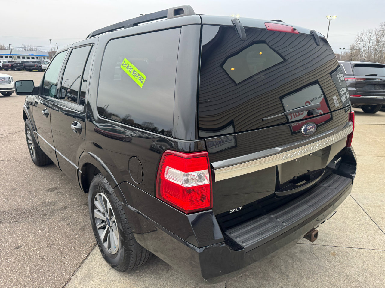 Used 2017 Ford Expedition XLT image 7