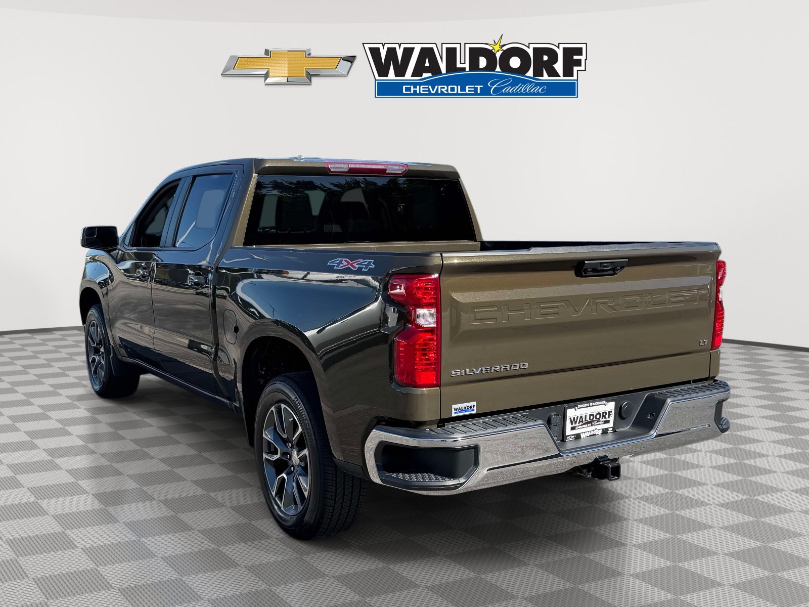 Used 2023 Chevrolet Silverado 1500 LT AWD/4WD image 4