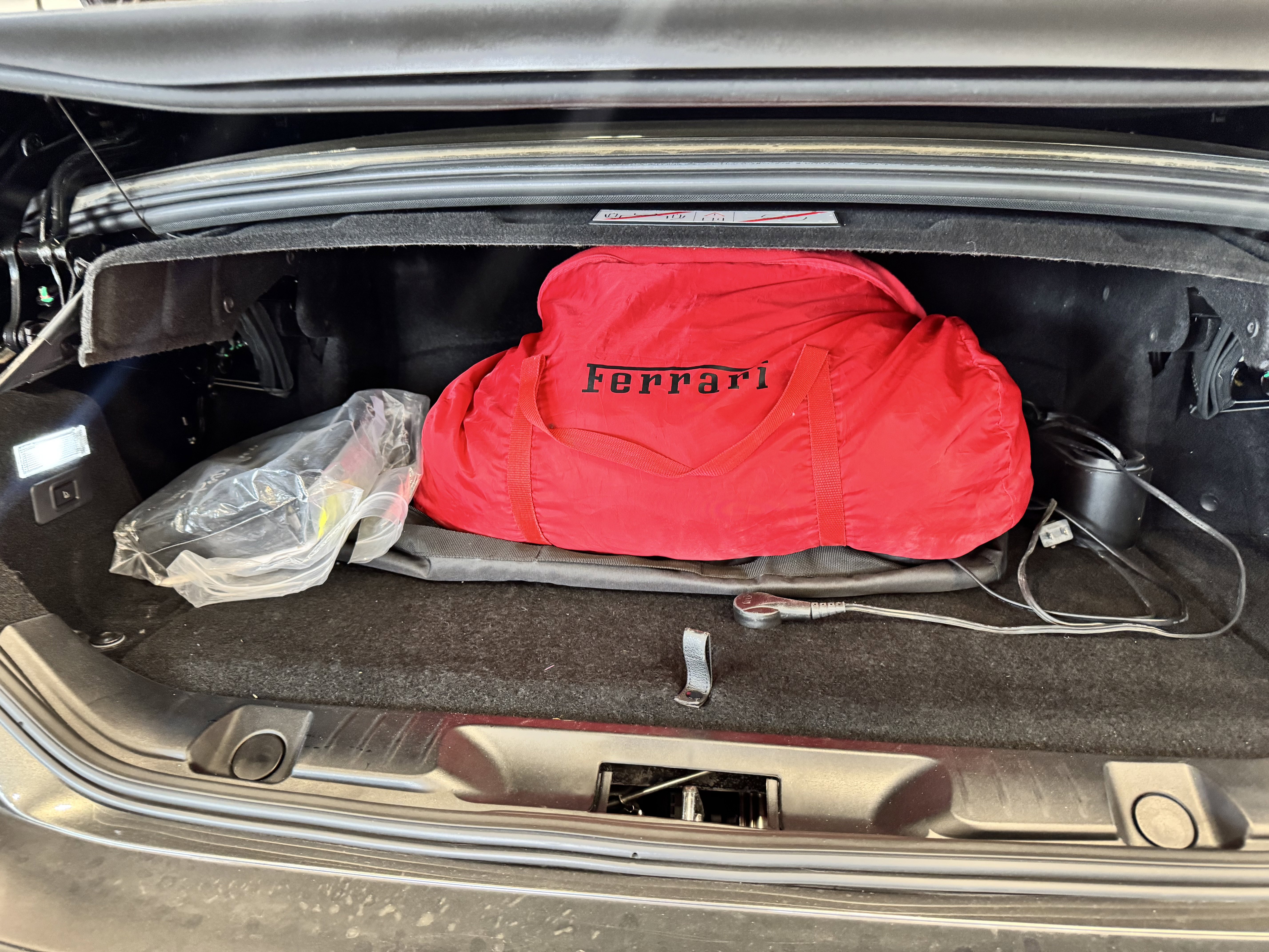 Used 2020 Ferrari Portofino image 16