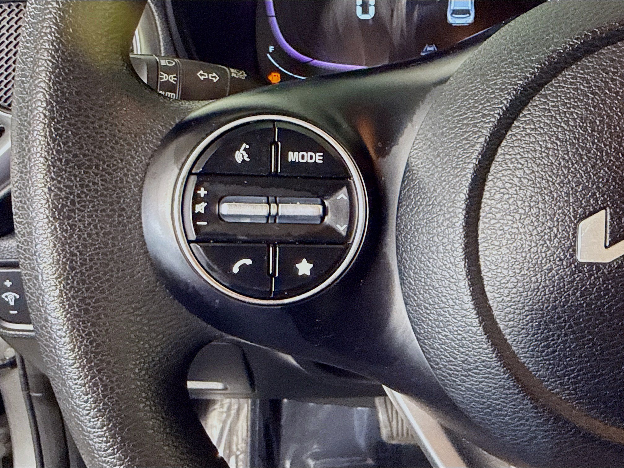Used 2023 Kia Soul LX w/ Option Group 015 FWD image 14