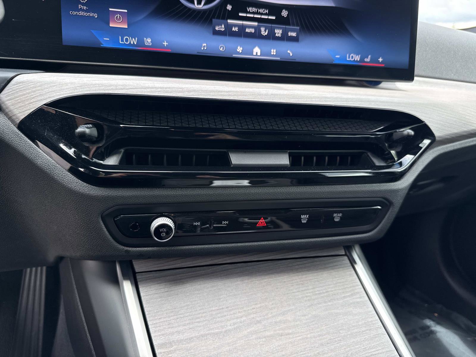 Used 2025 BMW 430i w/ Premium Package RWD image 27