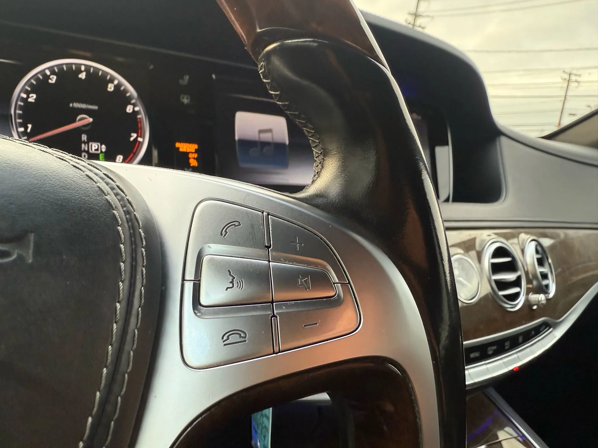 Used 2015 Mercedes-Benz S 550 4MATIC Sedan image 39