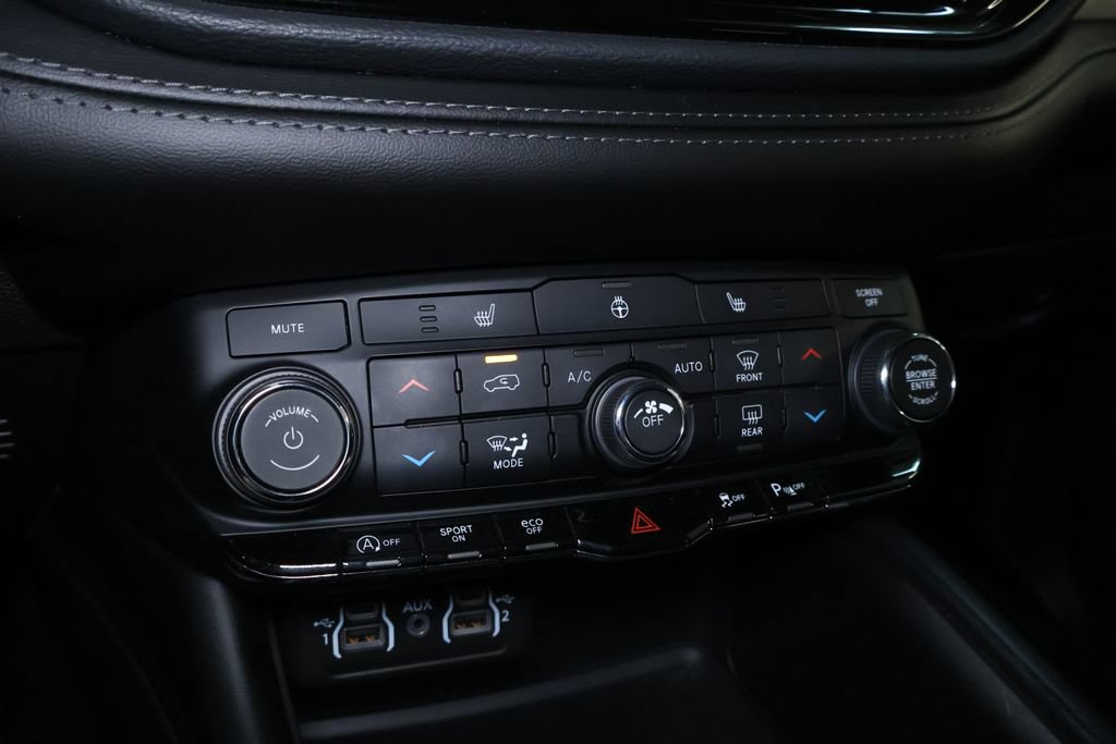 Used 2021 Dodge Durango SXT AWD/4WD image 29
