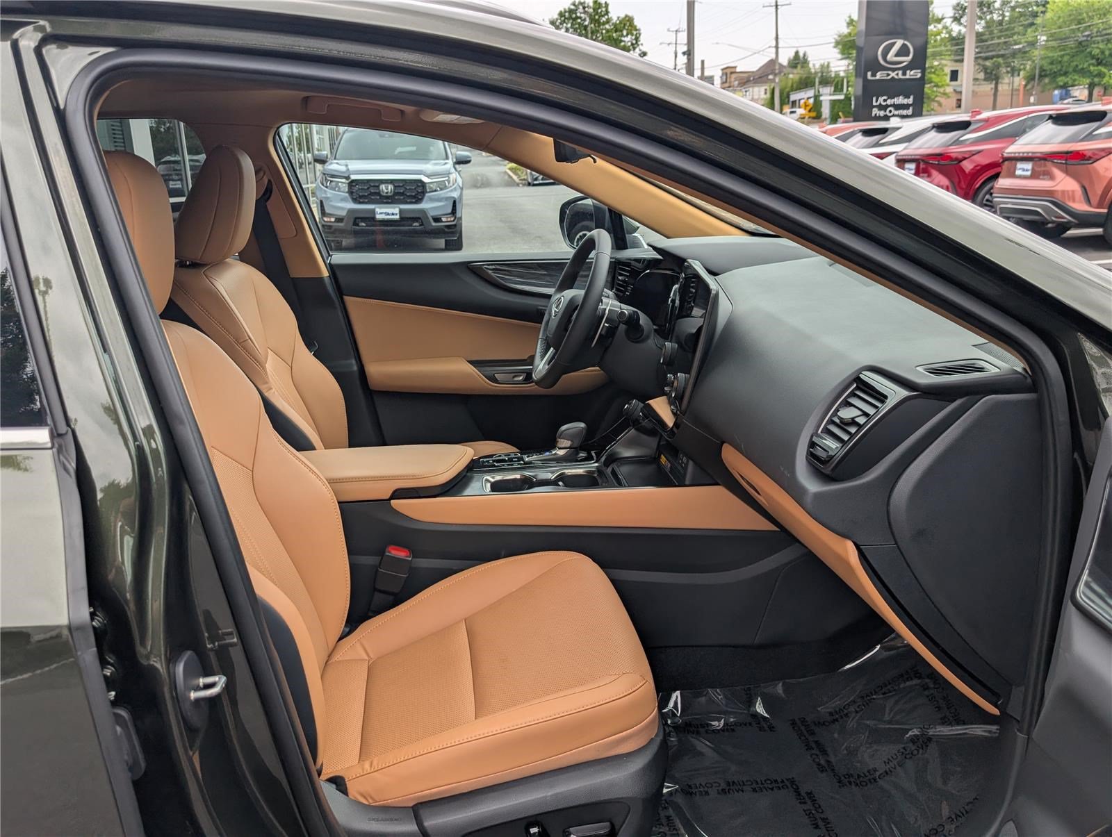Certified 2025 Lexus NX 350 AWD w/ Accessory Package (2T) image 11