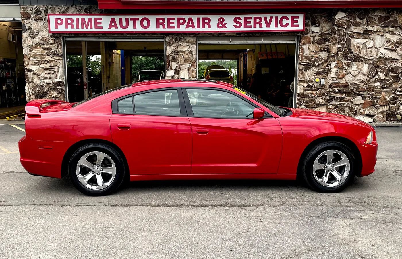 Used 2012 Dodge Charger SXT w/ Sport Appearance Group RWD image 8