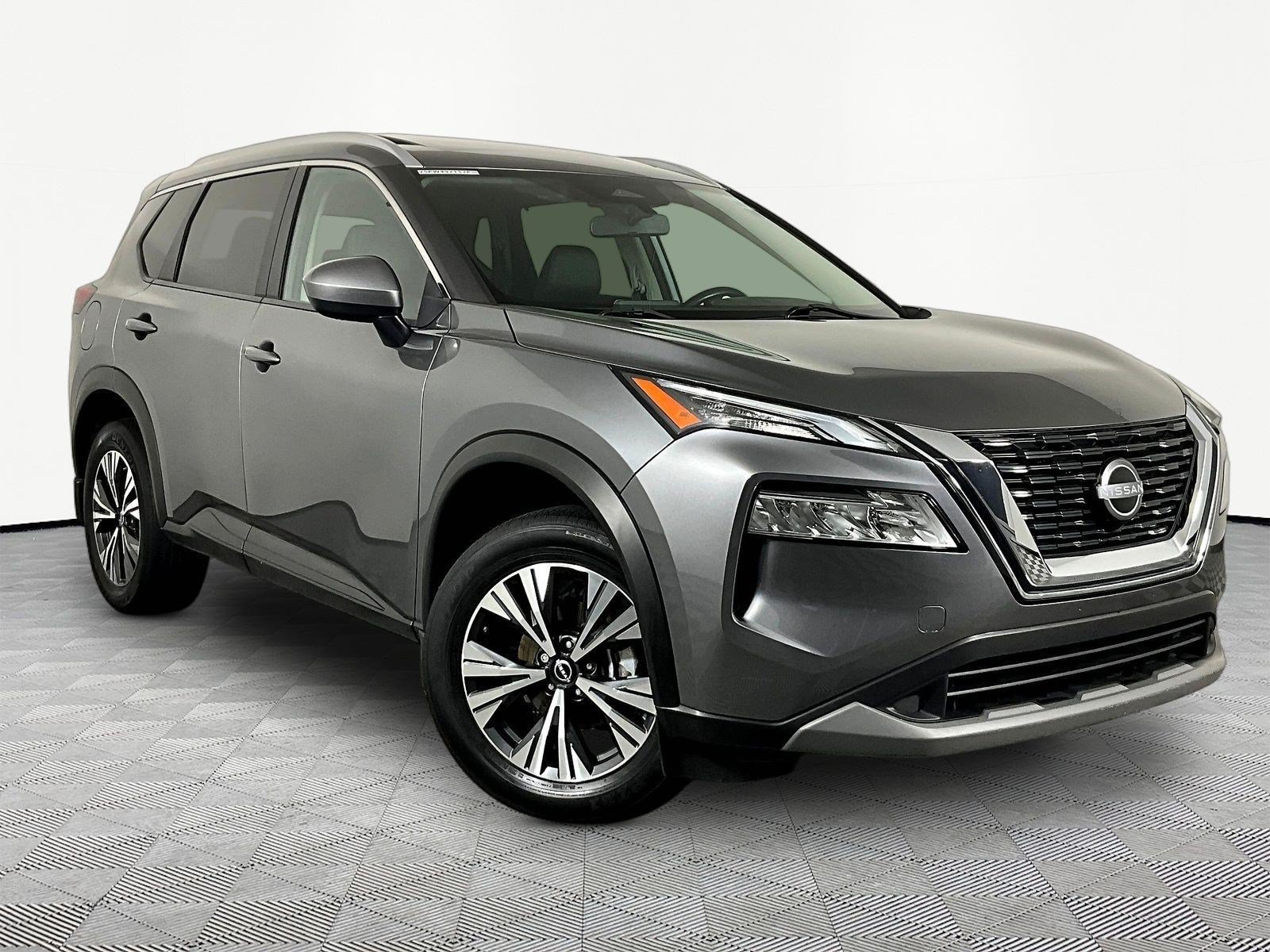 Certified 2023 Nissan Rogue SV w/ SV Premium B Package AWD/4WD image 3
