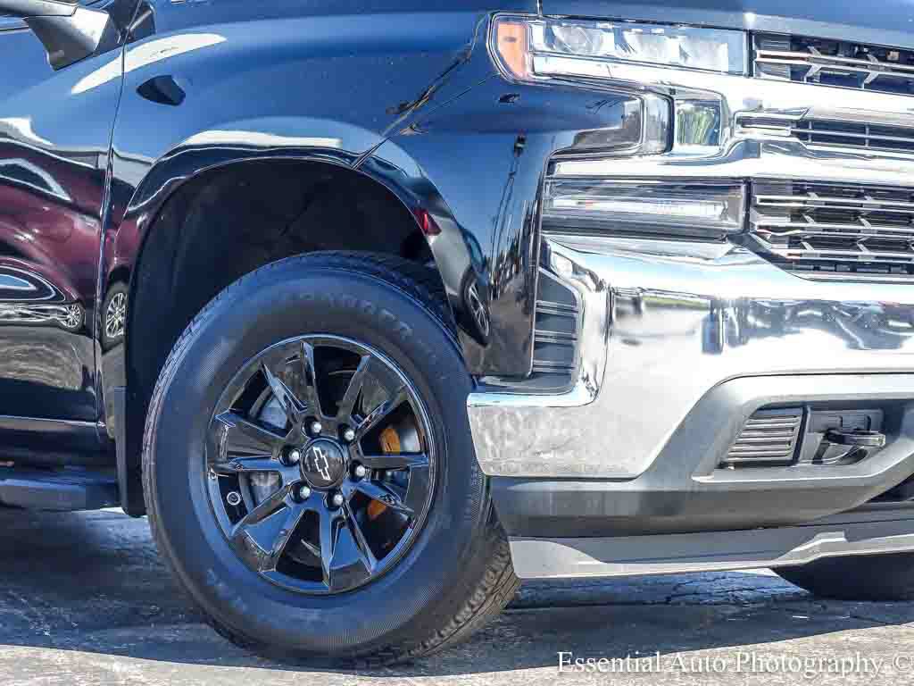Used 2020 Chevrolet Silverado 1500 LT w/ Convenience Package AWD/4WD image 4