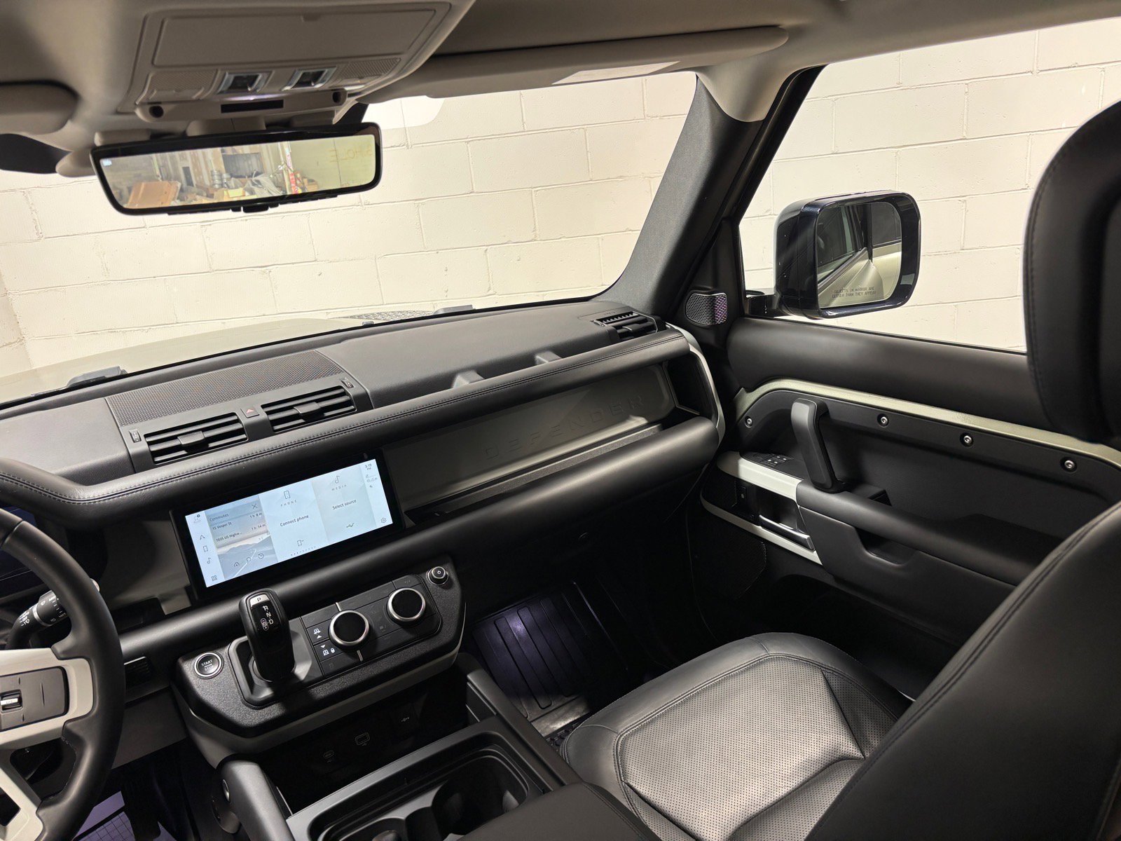 Used 2020 Land Rover Defender 110 HSE AWD/4WD image 36