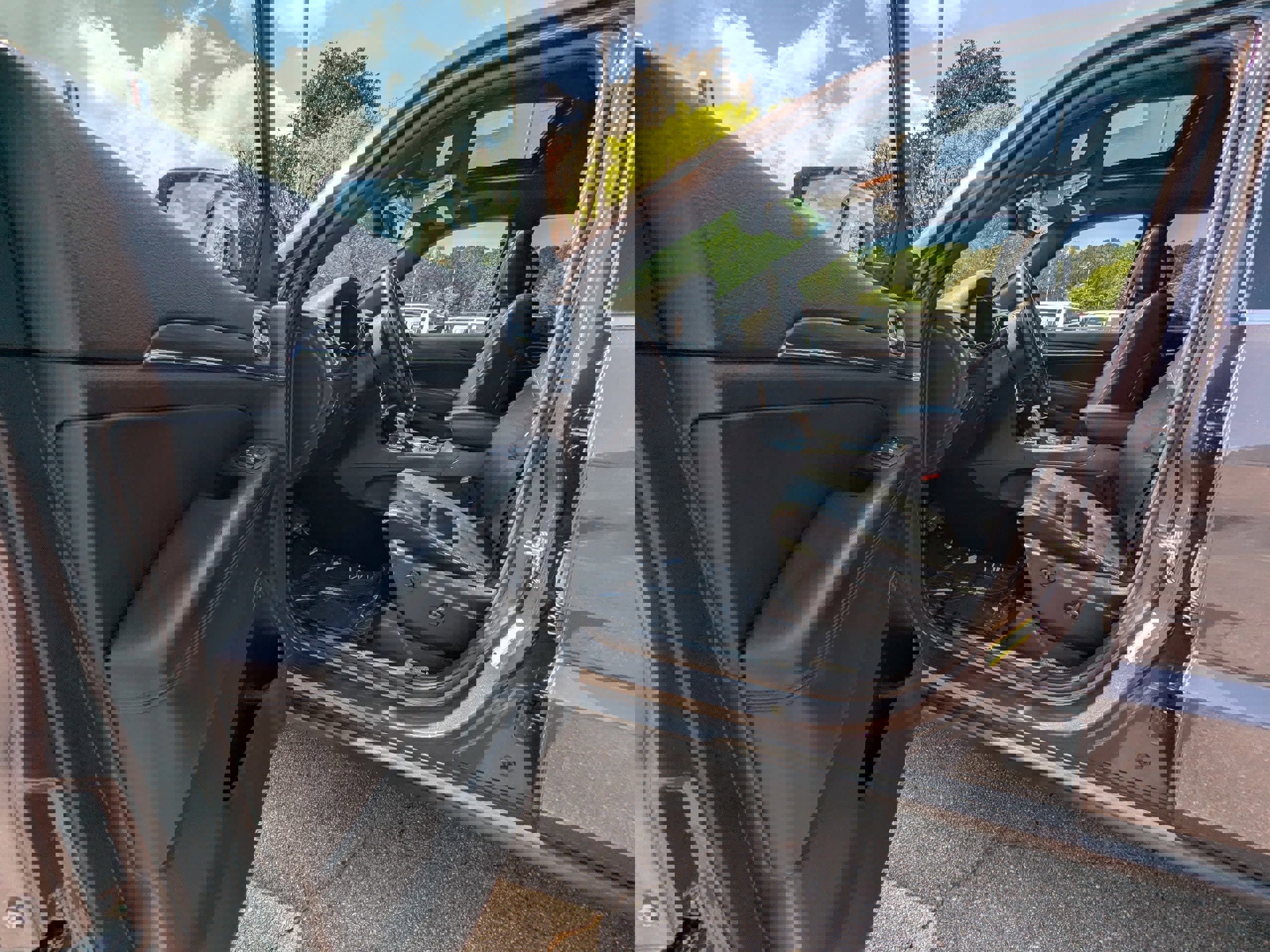 Used 2021 Jeep Grand Cherokee Limited w/ Premium Lighting Group image 9