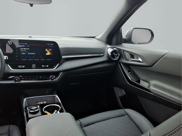 Used 2026 Chevrolet Equinox LT w/ Convenience Package II image 9