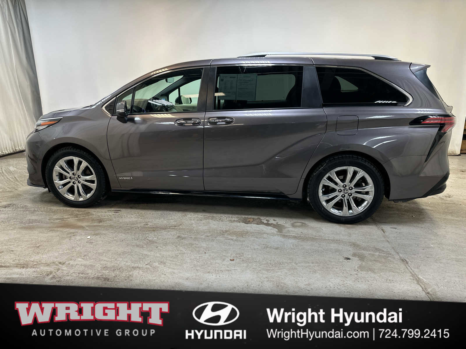 Used 2021 Toyota Sienna Platinum image 7