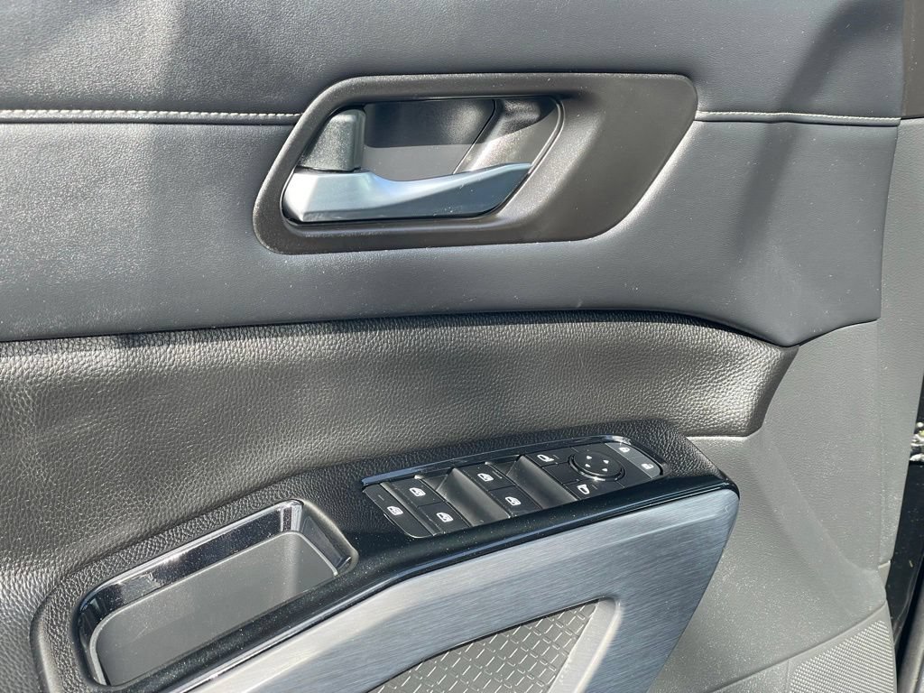 Certified 2022 Nissan Pathfinder SL AWD/4WD image 14