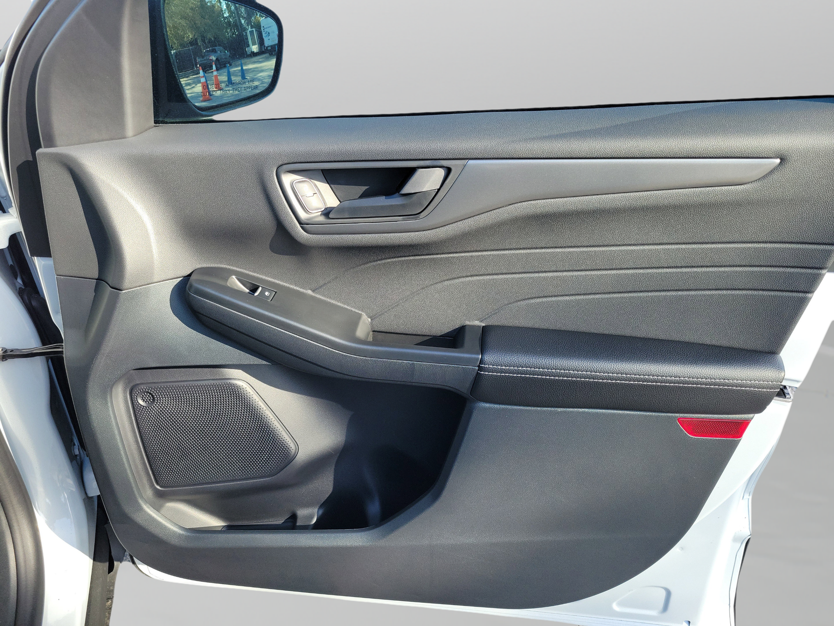 New 2026 Ford Escape Active w/ Cold Weather Package FWD image 30