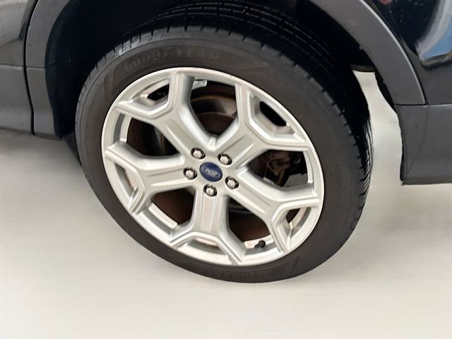 Used 2018 Ford Escape Titanium w/ Ford Safe & Smart Package image 32