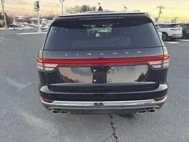 New 2025 Lincoln Aviator Reserve w/ Illumination Package image 4