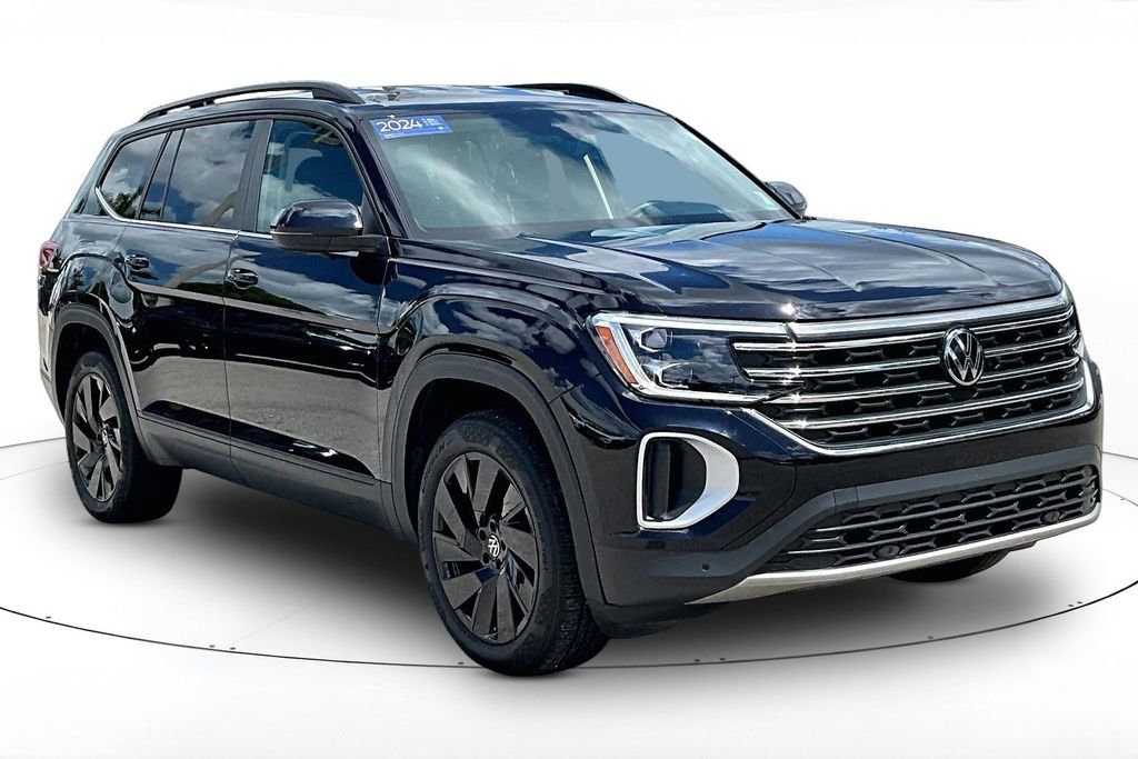 Certified 2024 Volkswagen Atlas SE w/ Black Wheel Package