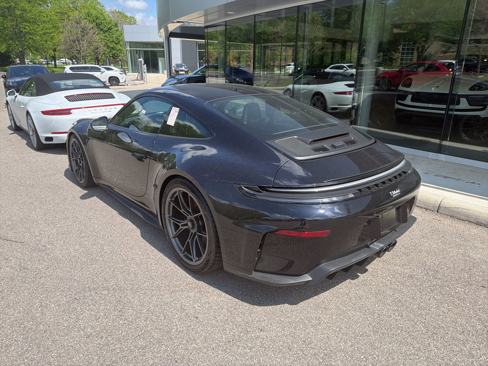 Used 2026 Porsche 911 GT3 w/ Extended Leather Package RWD image 4