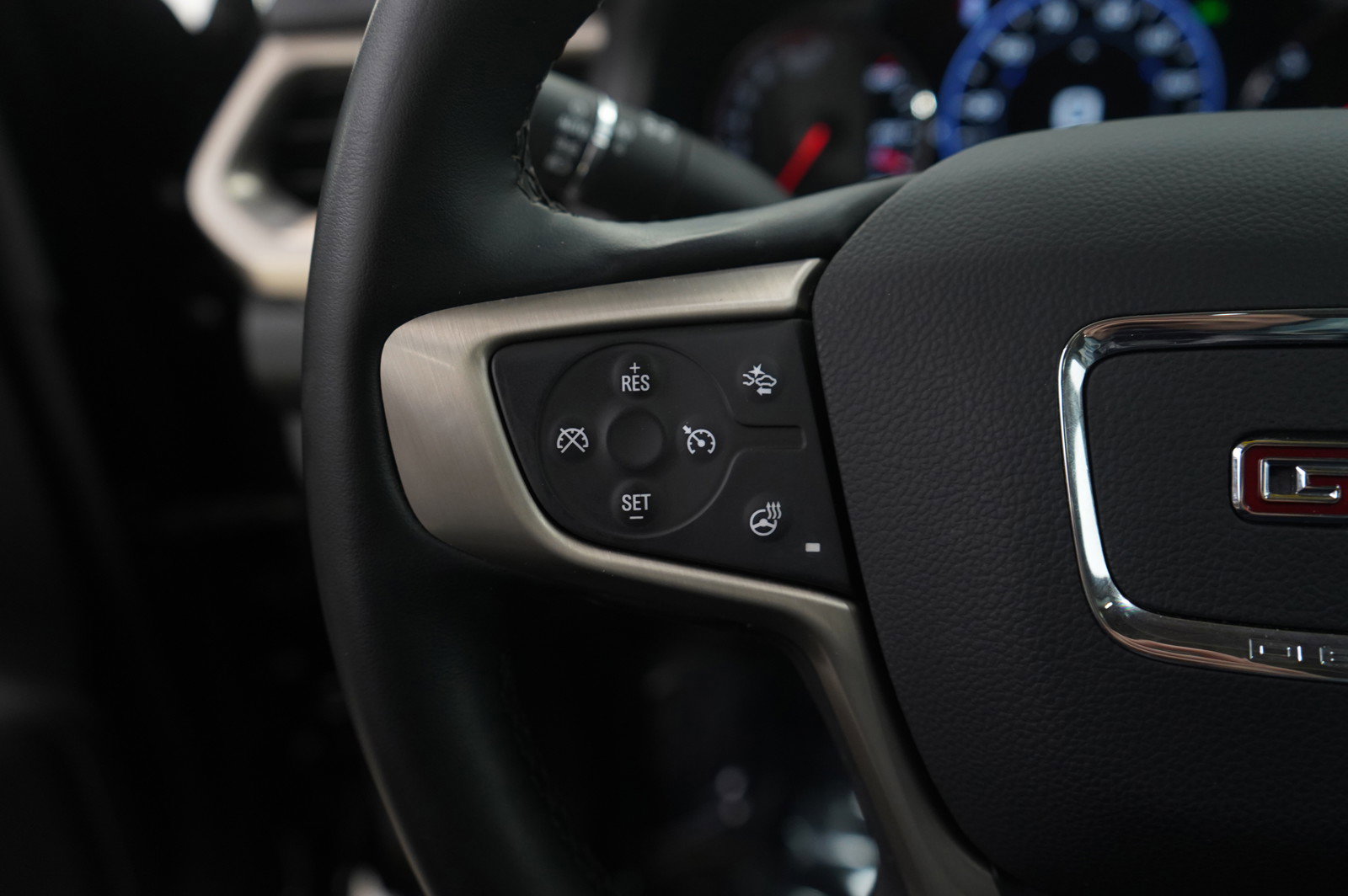 Used 2023 GMC Acadia Denali image 17