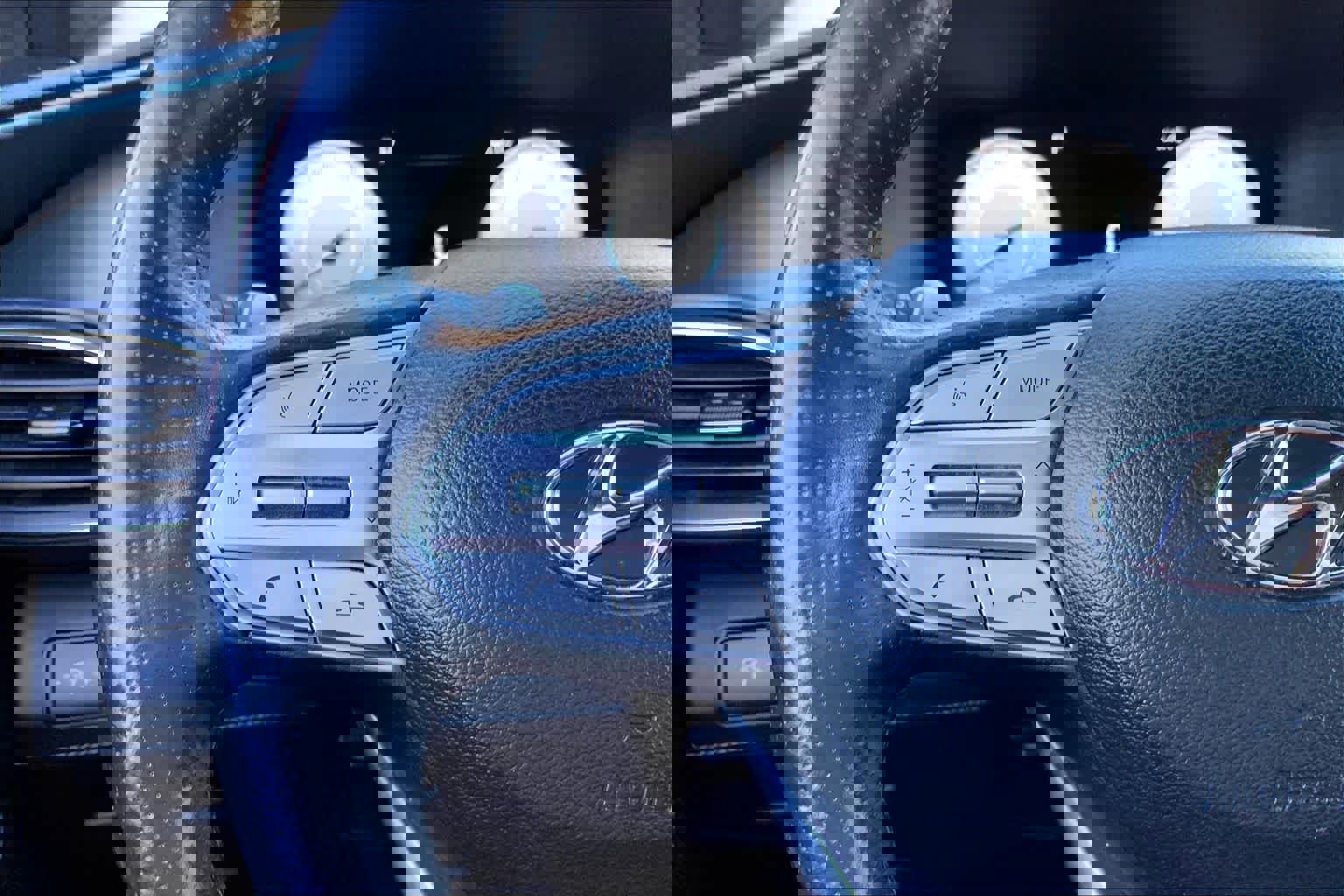 Used 2023 Hyundai Santa Fe Calligraphy w/ Cargo Package image 23