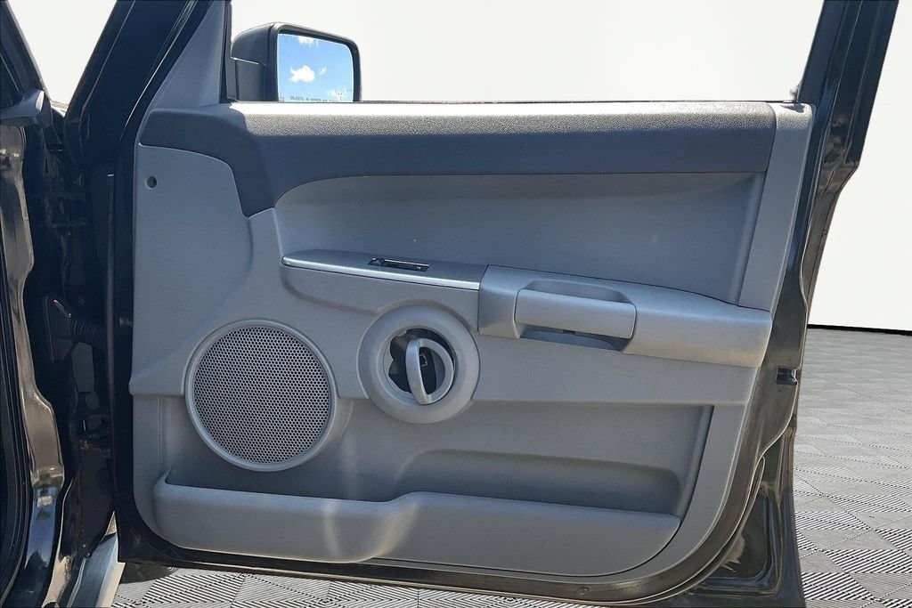 Used 2006 Jeep Commander 4WD image 30