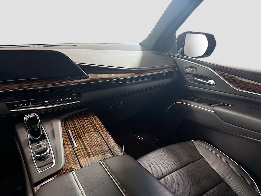 Used 2021 Cadillac Escalade Premium Luxury w/ Driver Assist Tech Package AWD/4WD image 24