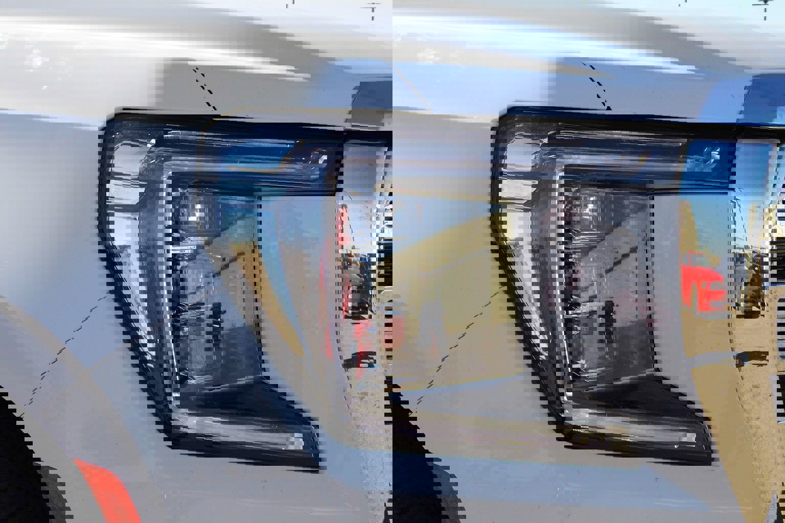 Used 2021 GMC Yukon SLT w/ SLT Premium Package image 34