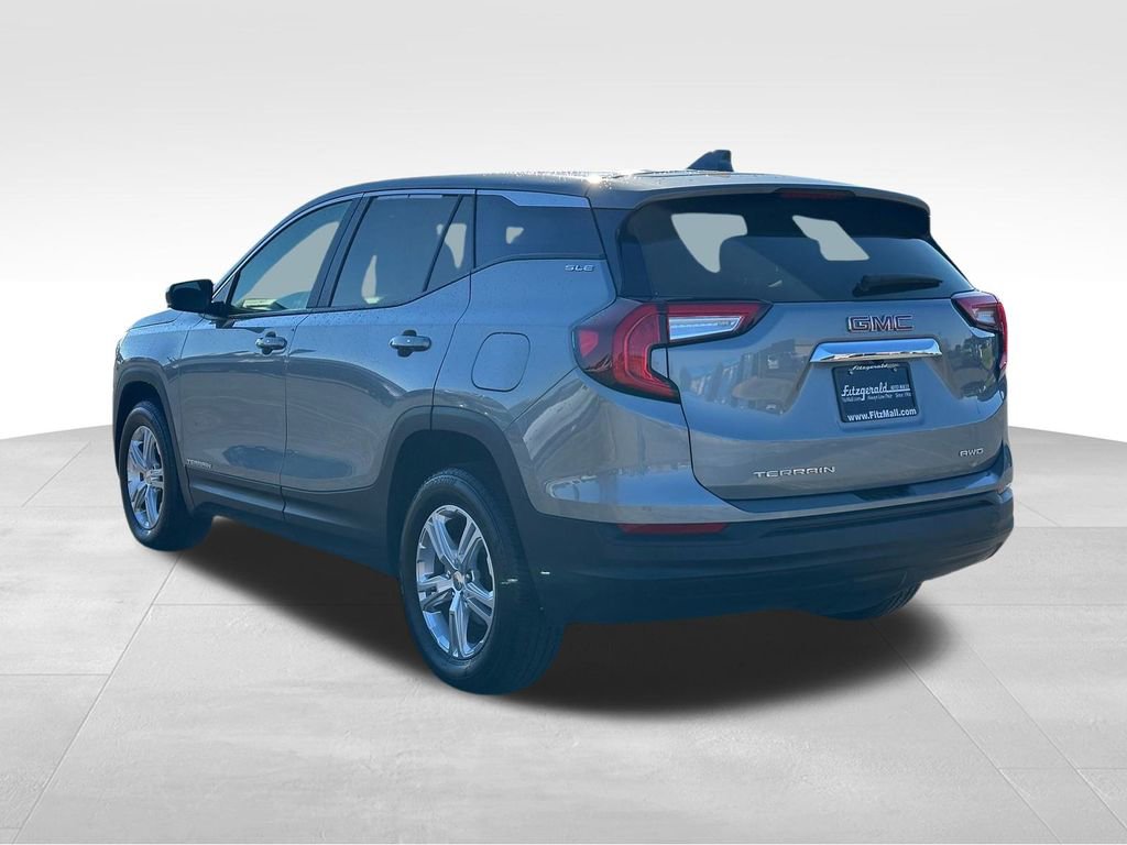 Used 2024 GMC Terrain SLE image 7