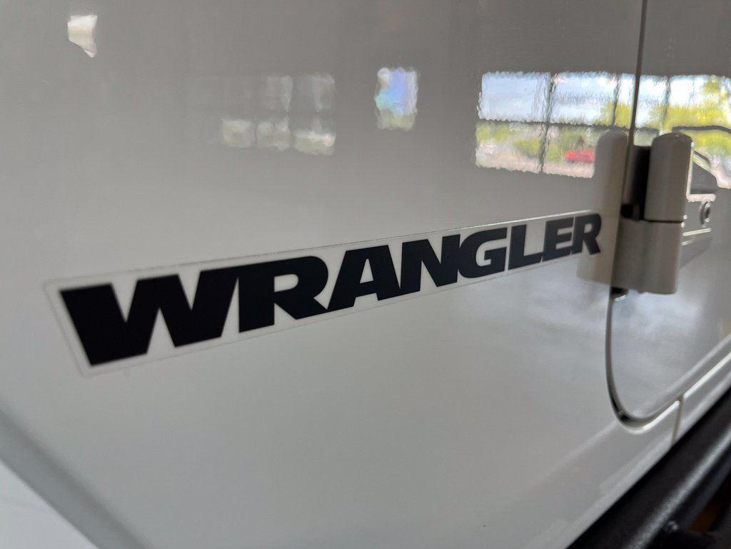 Used 2017 Jeep Wrangler Rubicon AWD/4WD image 10