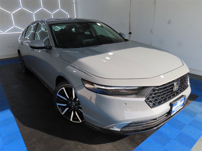 Used 2023 Honda Accord Touring image 5