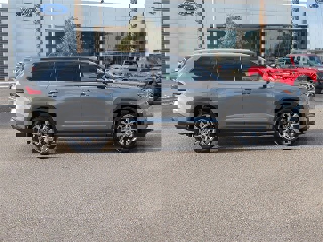 Used 2025 Toyota Grand Highlander FWD image 7