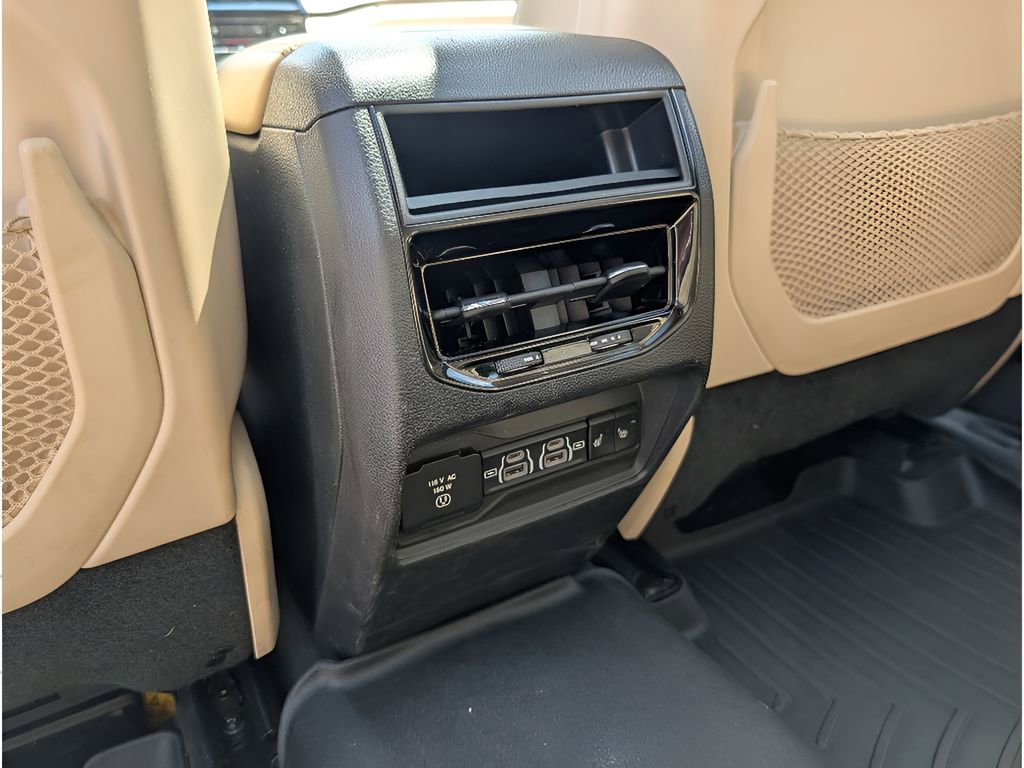 Used 2022 Jeep Grand Cherokee Limited image 31