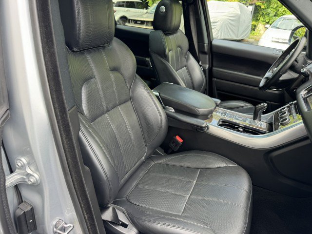 Used 2016 Land Rover Range Rover Sport HSE AWD/4WD image 38