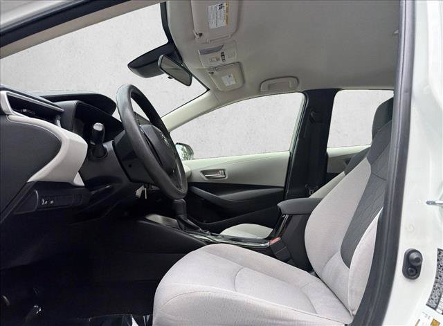 Used 2020 Toyota Corolla LE FWD image 11