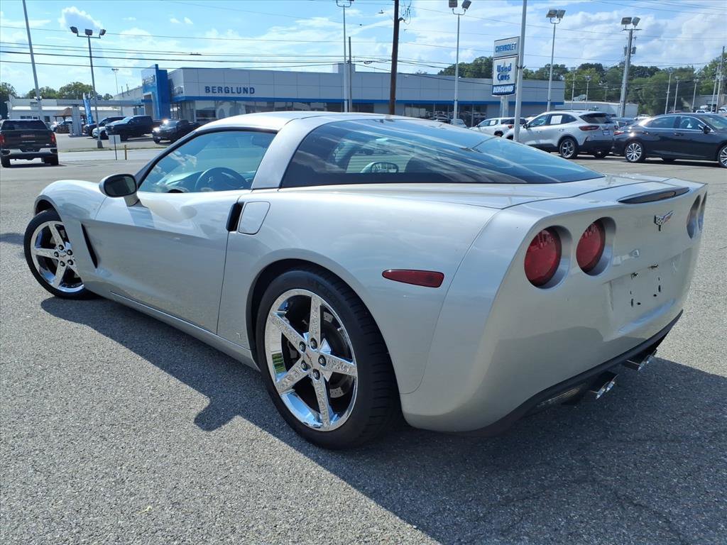 Used 2008 Chevrolet Corvette Coupe w/ Preferred Equipment Group RWD image 6