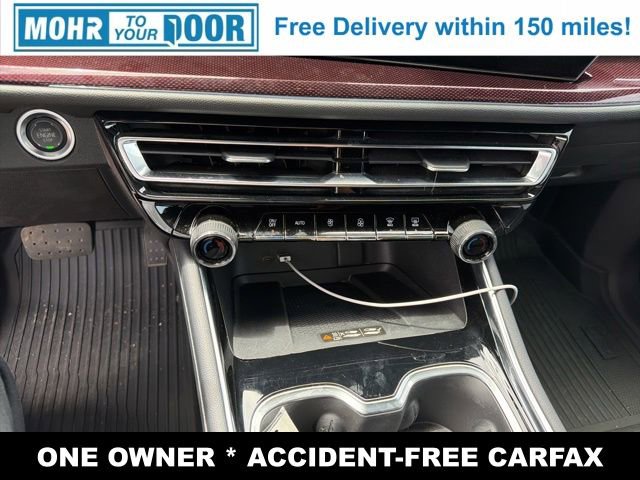 Used 2024 Chevrolet Traverse Z71 w/ LPO, Floor Liner Package AWD/4WD image 19