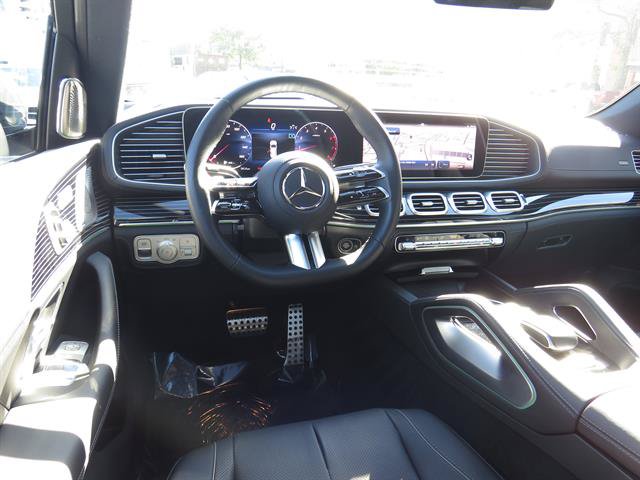 Used 2025 Mercedes-Benz GLS 450 4MATIC image 10