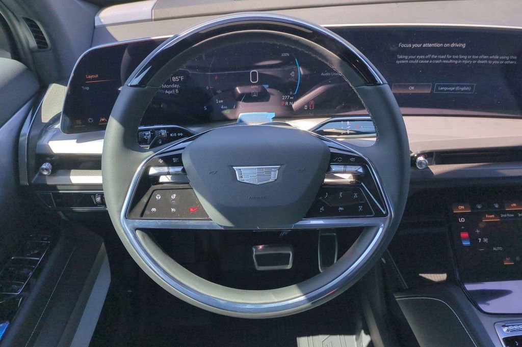 New 2026 Cadillac Vistiq Luxury w/ LPO, Floor Liner Package AWD/4WD image 20