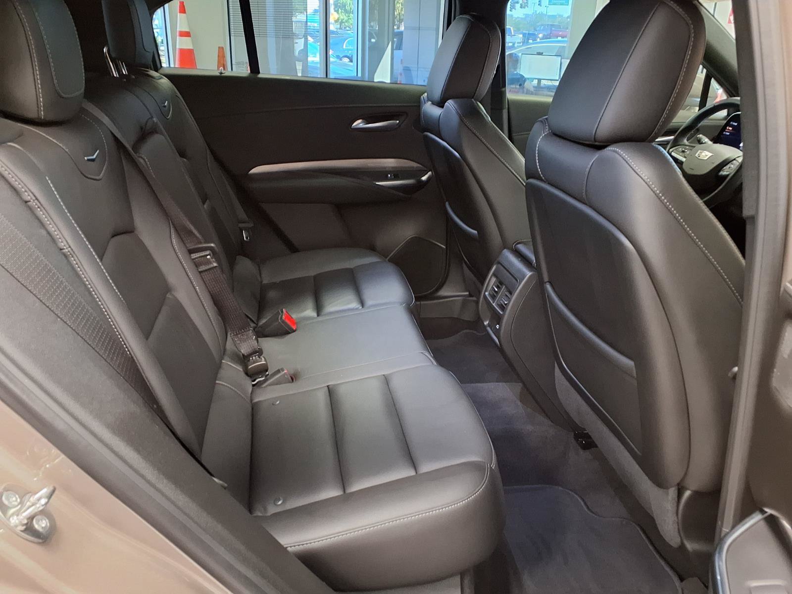 Used 2025 Cadillac XT4 Premium Luxury FWD image 14