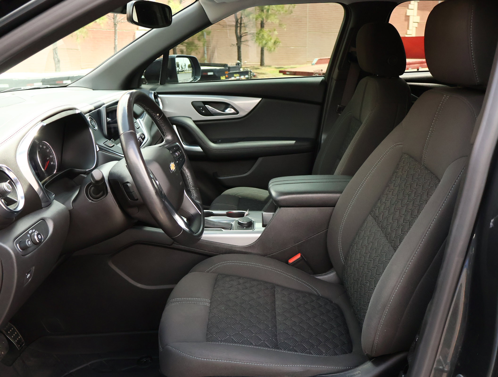 Used 2019 Chevrolet Blazer LT FWD image 10