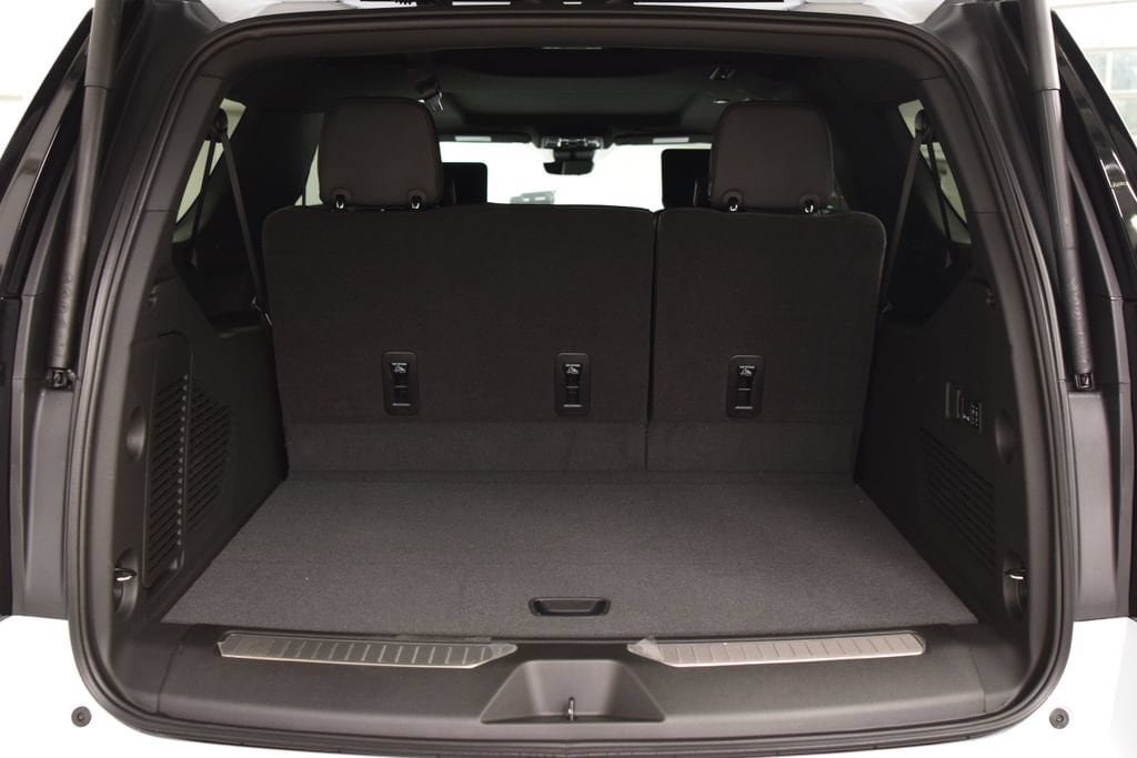 New 2026 Chevrolet Suburban Premier AWD/4WD image 24