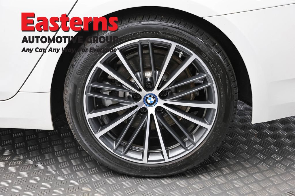 Used 2023 BMW 530e xDrive w/ Convenience Package AWD/4WD image 8