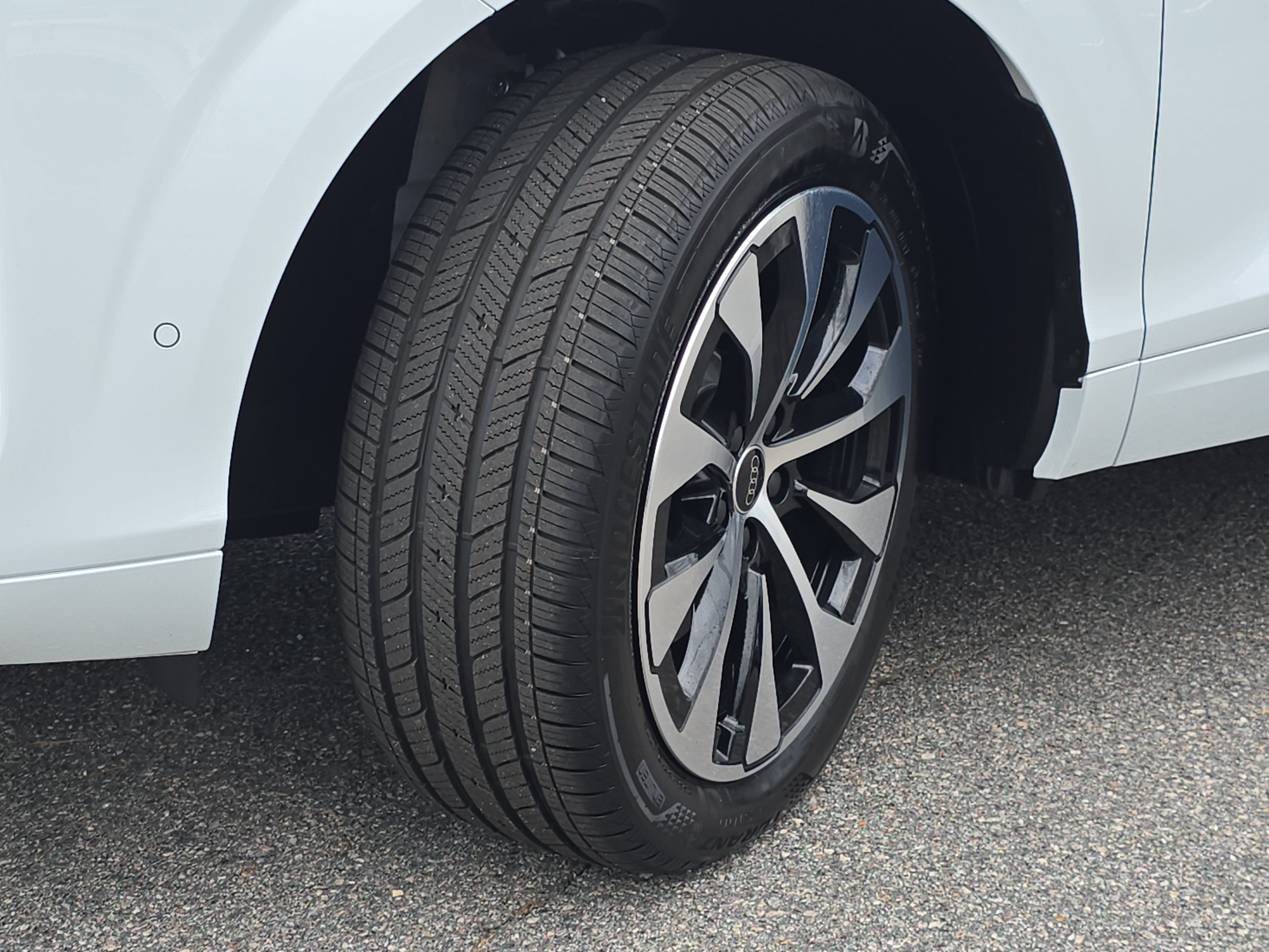 New 2026 Audi Q3 quattro 2.0T AWD/4WD image 33