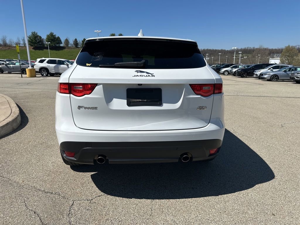 Used 2019 Jaguar F-PACE Premium image 4