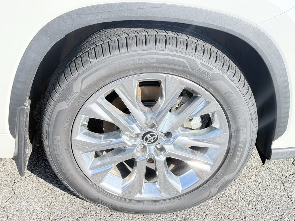 Used 2021 Toyota Highlander Limited image 35