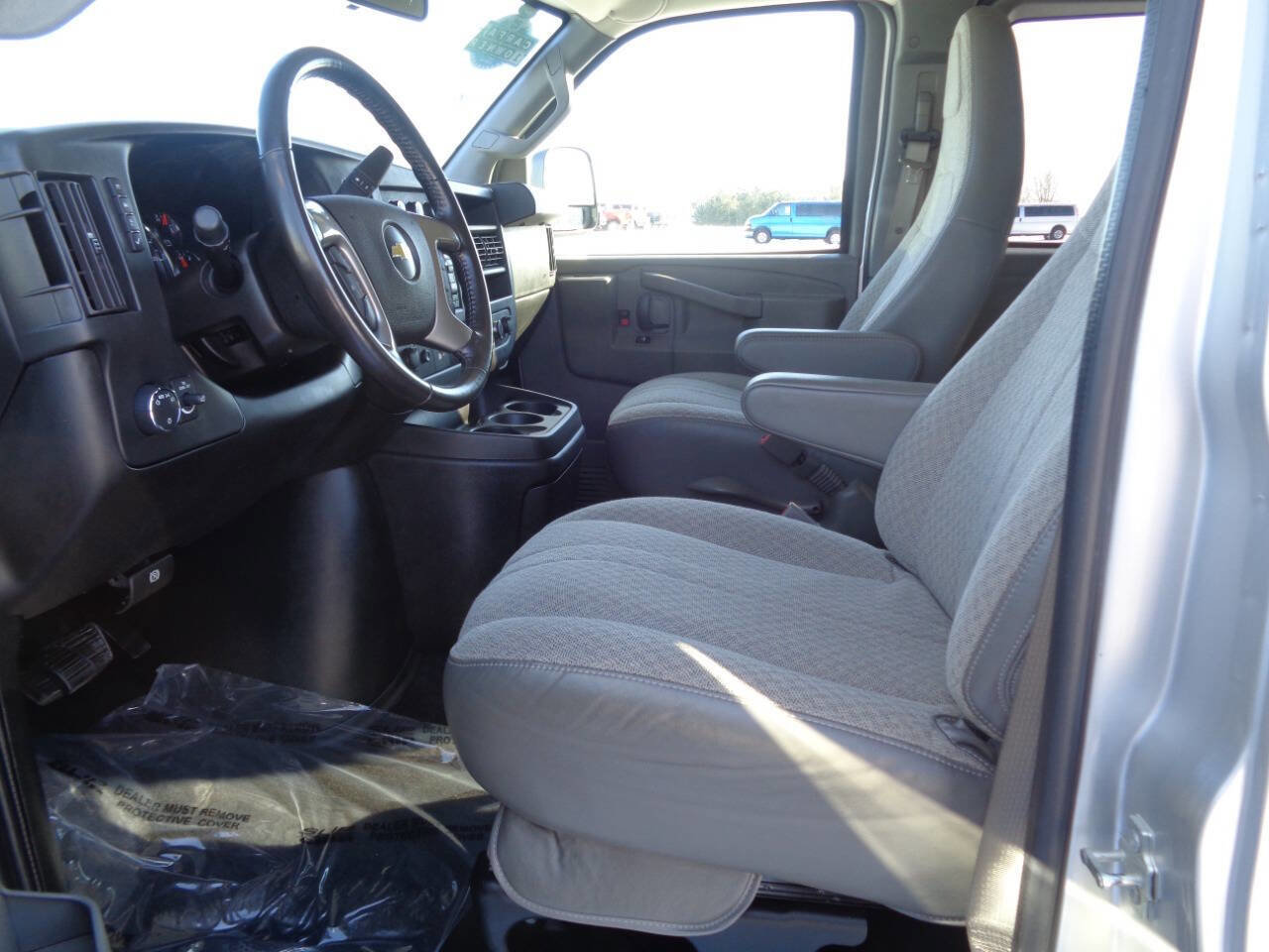 Used 2017 Chevrolet Express 3500 LT w/ LT Preferred Equipment Group image 12